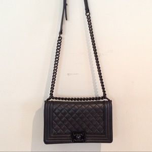 CHANEL 'So Black' Boy bag used
